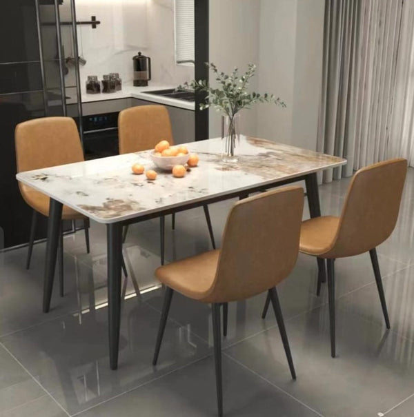 TABLE À MANGER AVEC 4 CHAISES